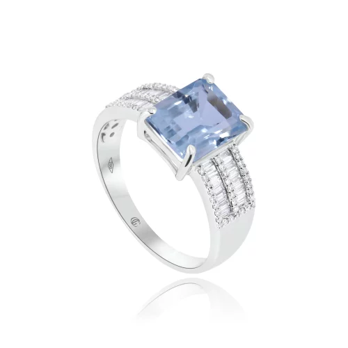 Anello con Acquamarina e Diamanti