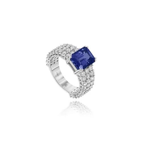 Anello Con Tanzanite e Diamanti
